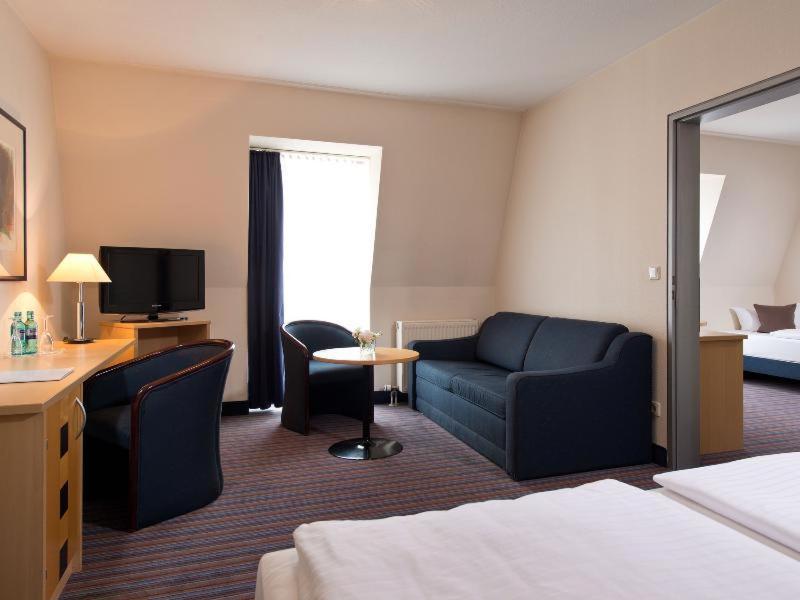 Achat Hotel Dresden Elbufer Номер фото